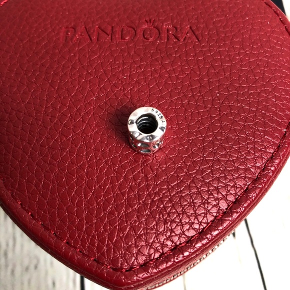 Authentic Pandora Tunnel of Love Charm - Picture 4 of 4